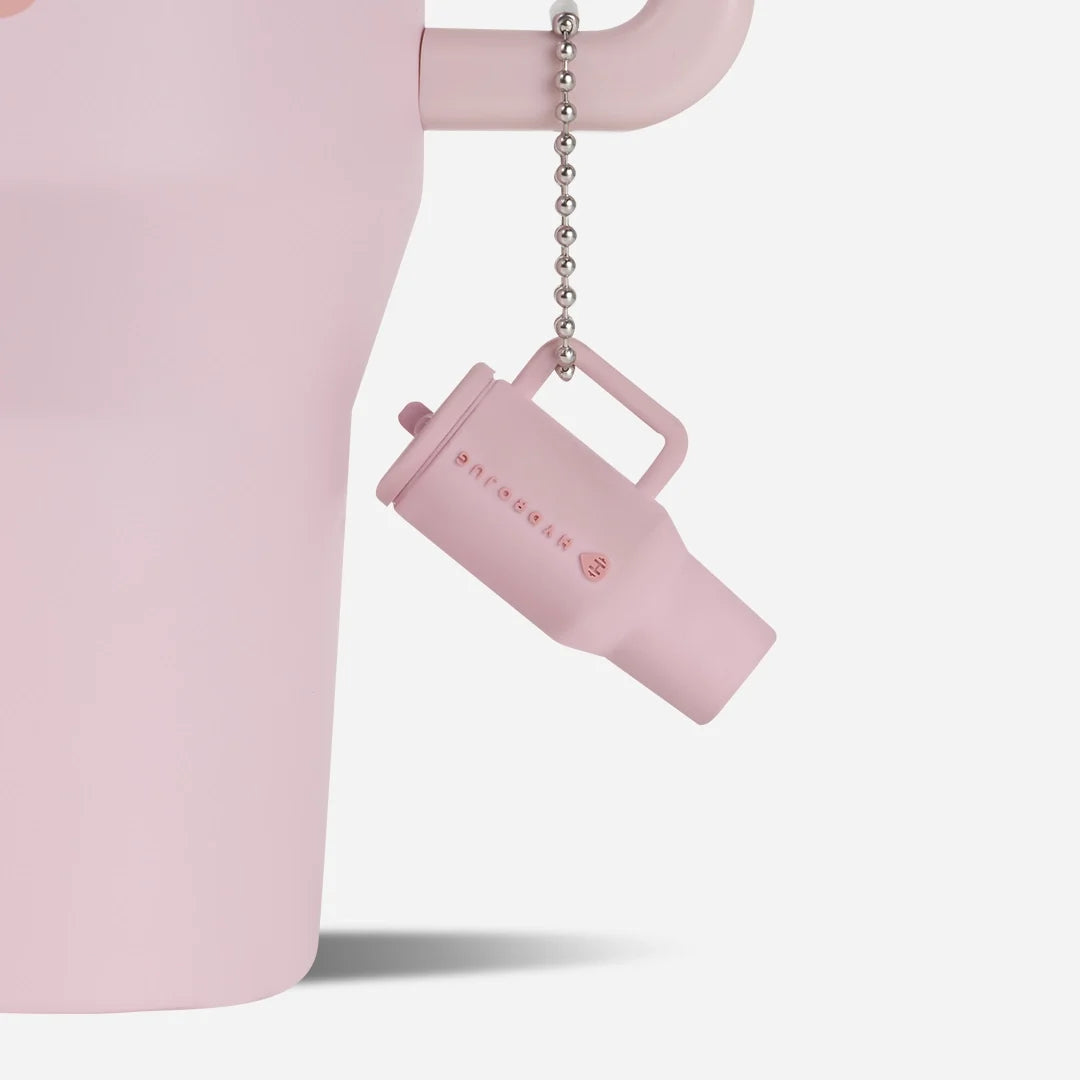 traveler-keychain-e9 Web-TravelerKeychainPhotos-PinkSand2.webp